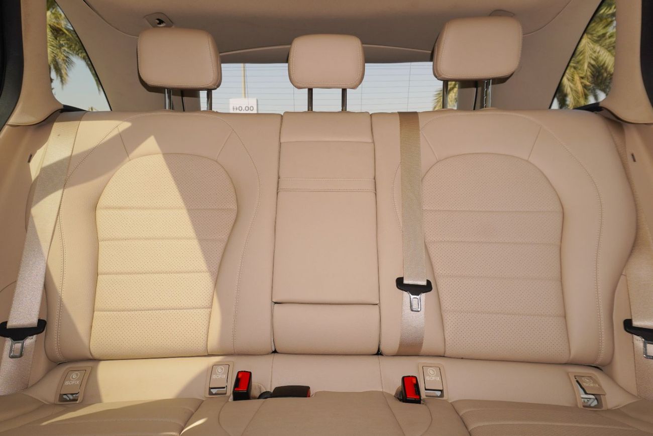 Mercedes-Benz GLC 300 AMG 2.0L MERCEDES GLC300 AMG II 2021 II FULL LOADED