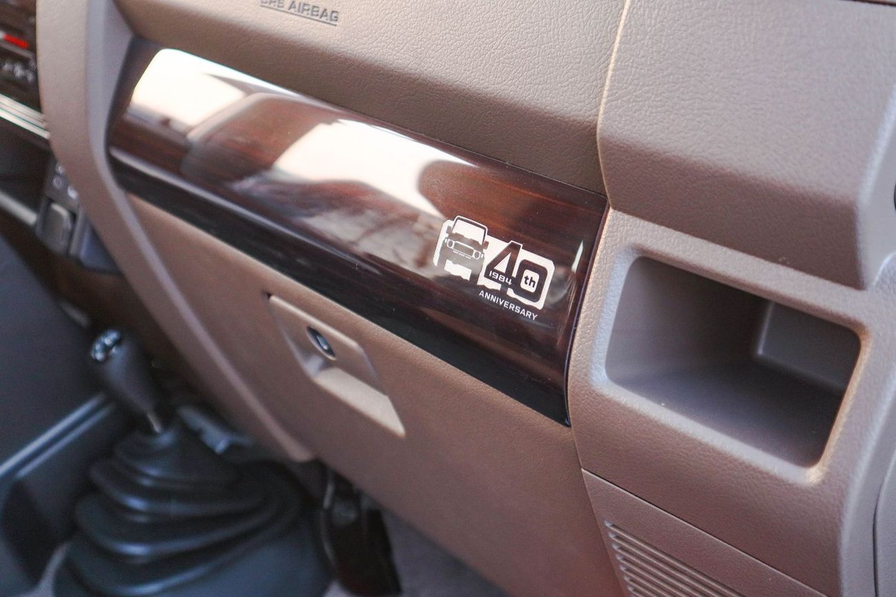 Toyota Land Cruiser 70 DLX 4.0L Toyota Land Cruiser 70 Series (GRJ76) 5-Door Hardtop - Full Option Spec List