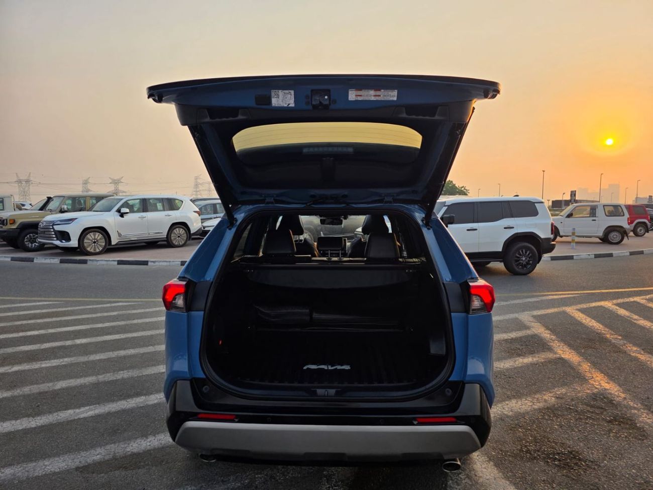 تويوتا راف ٤ 2.5L XSE hybrid