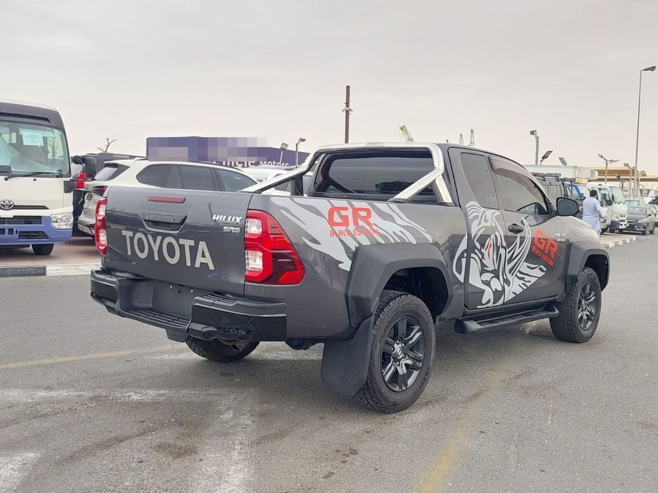 Toyota Hilux TOYOTA HILUX PICKUP RHD 2018 MODEL 2.8 L DIESEL AUTOMATIC(PM63198)