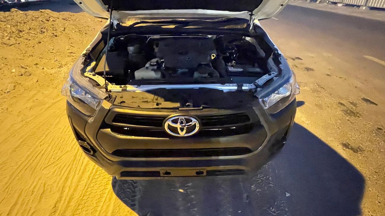 Toyota Hilux DIESEL 2.8 LITER  ,RIGHT HAND DRIVE ,AUTOMATIC GEAR