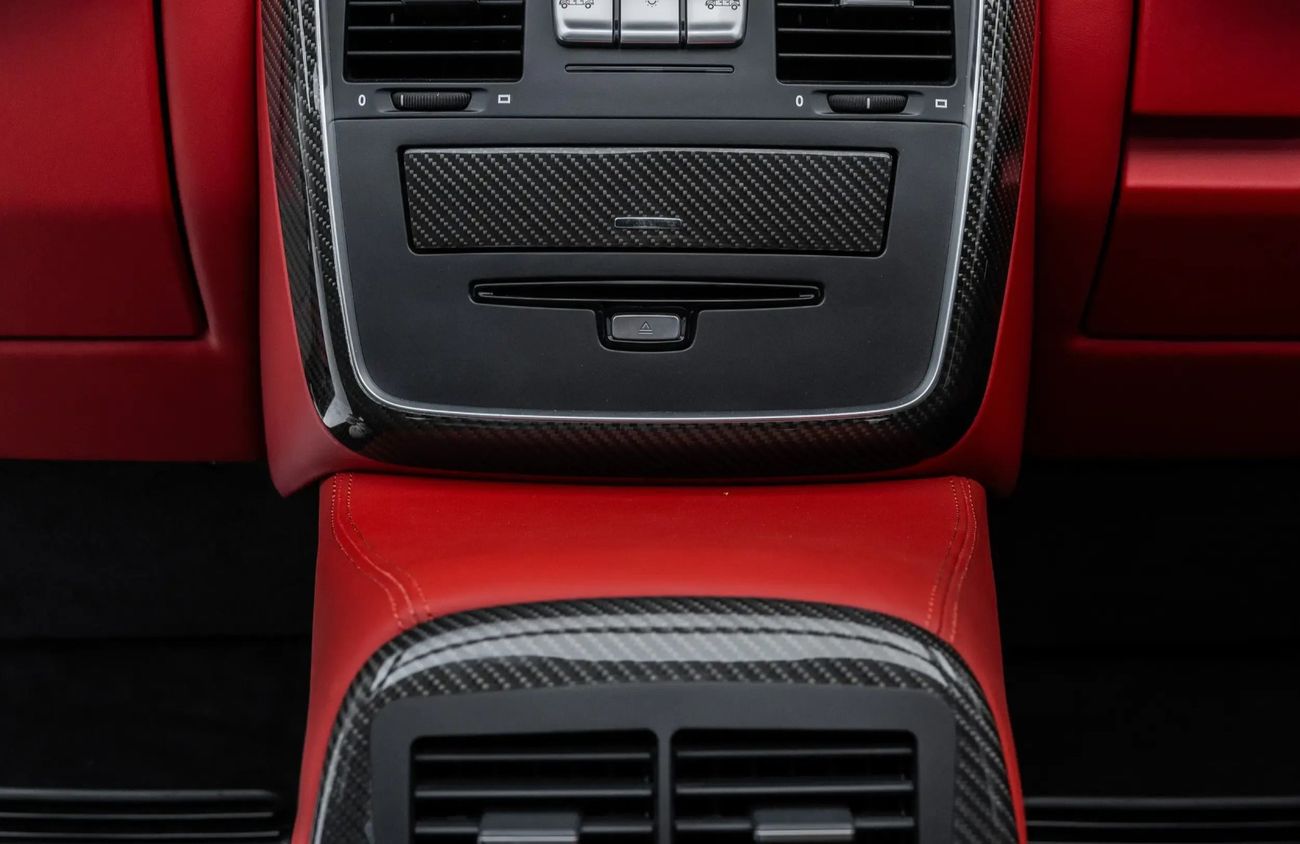 Mercedes Maybach G 650 6.0 L V-12 Biturbo Engine