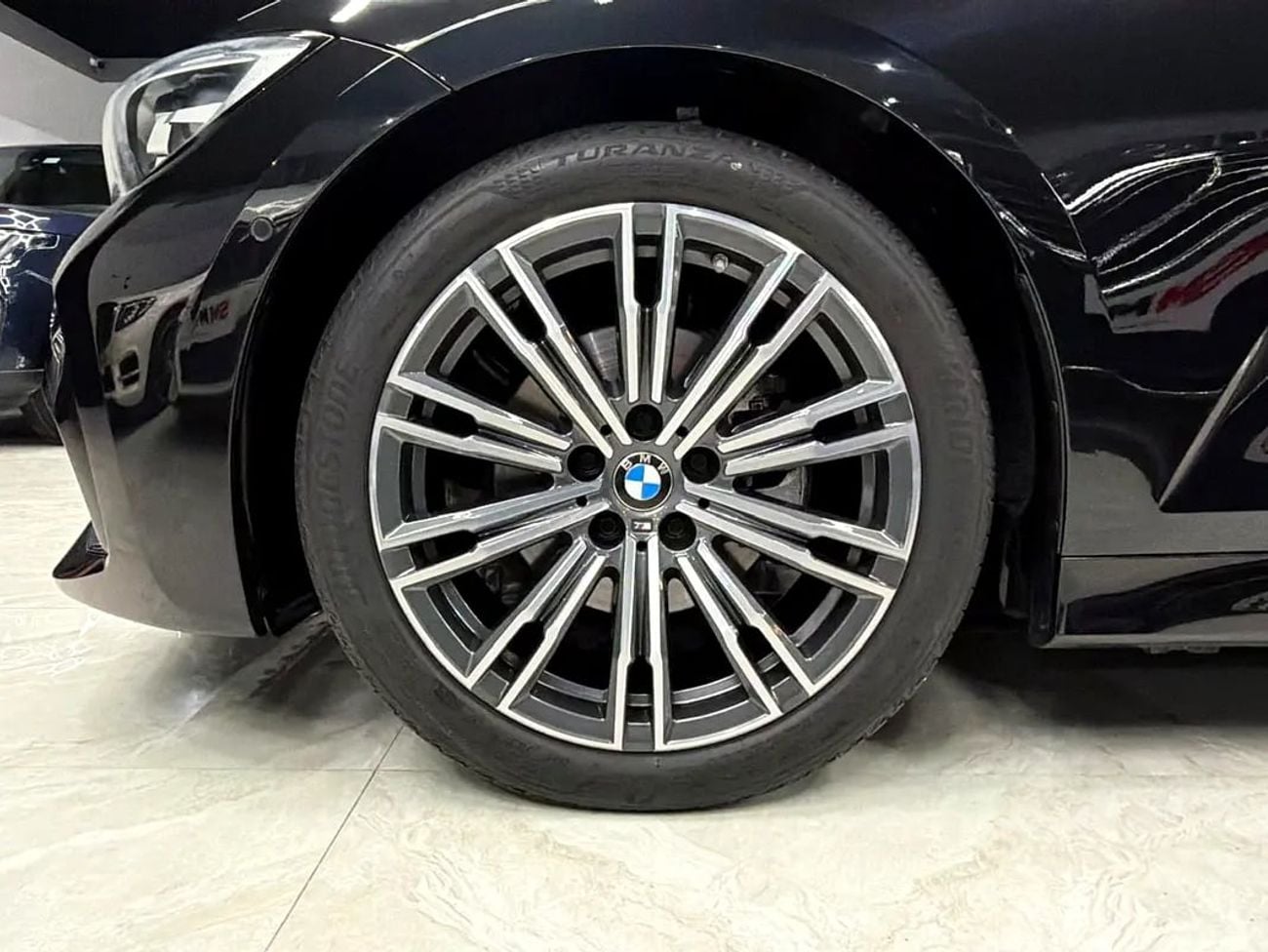BMW 320i Exclusive 2.0L