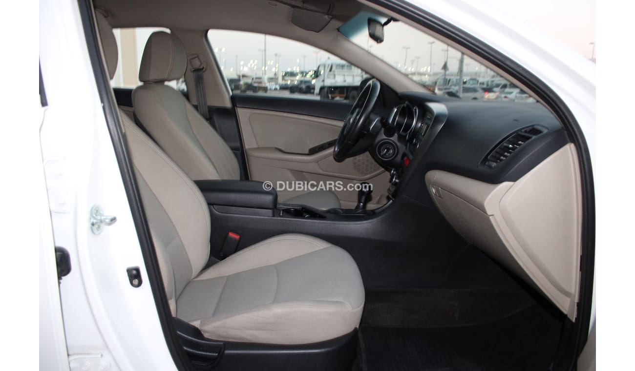 كيا أوبتيما كيا أوبتيما 2016 خليجي رقم 2 بحالة ممتازة بدون صبغ بدون حوادث نظيفه جدا من الداخل والخارج