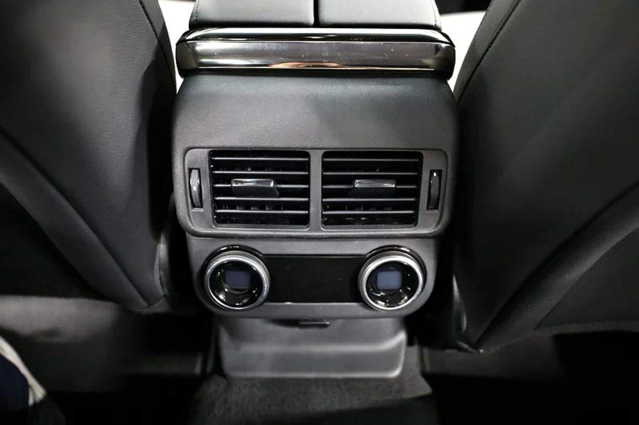 Land Rover Range Rover Velar GCC | 3,550 Monthly | Free Insurance + Registration | Under Warranty Till Ref#A380077