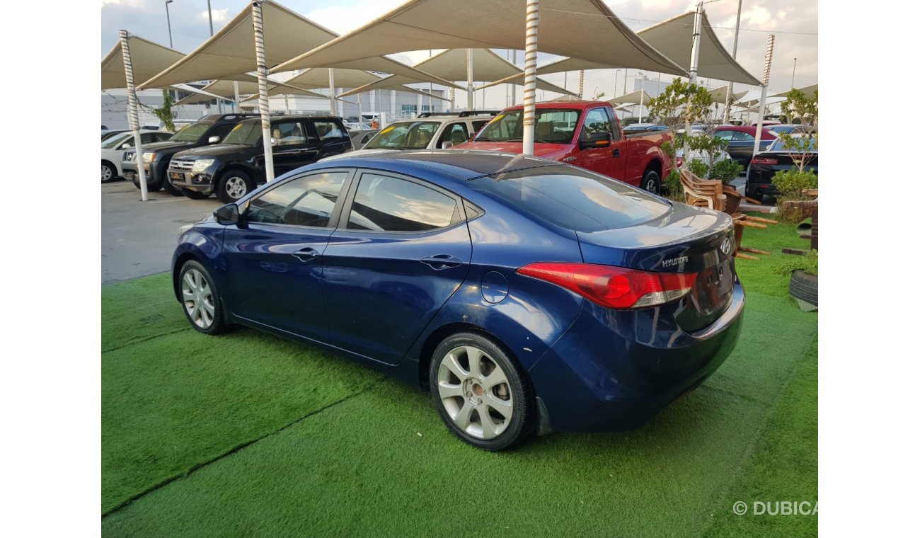 Hyundai Elantra Gulf - number one - hatch - leather - alloy wheels, in excellent condition, without any costs
