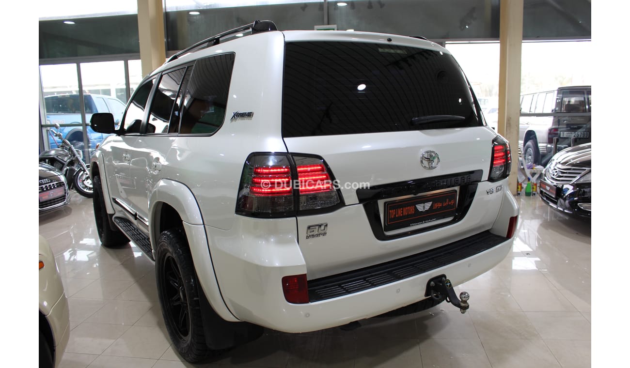 Toyota Land Cruiser V8 - 5.7 L XTREME