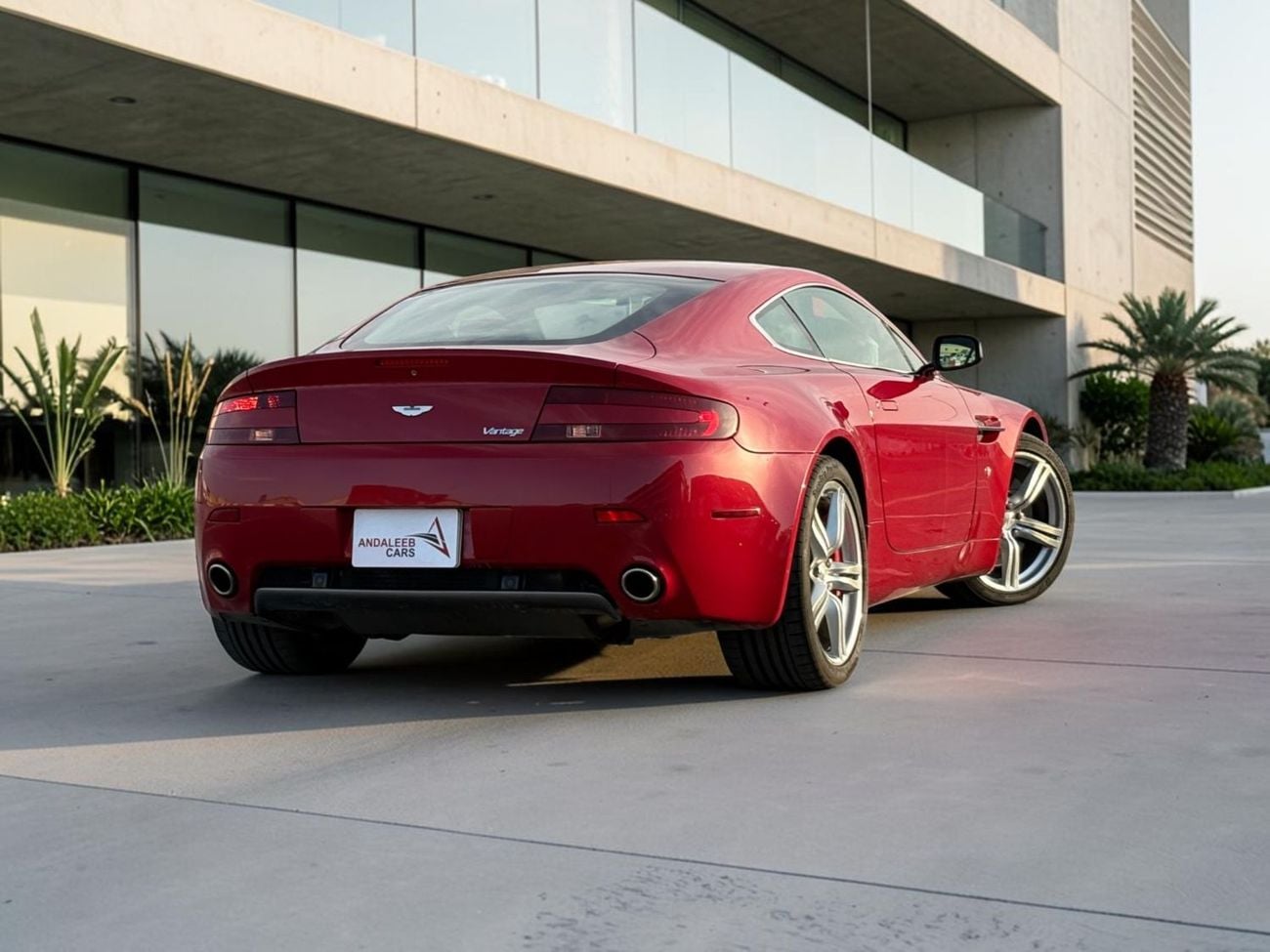 أستون مارتن فانتيج ASTON MARTIN VANTAGE | 4.7L V8 | 2009 | GCC SPECS