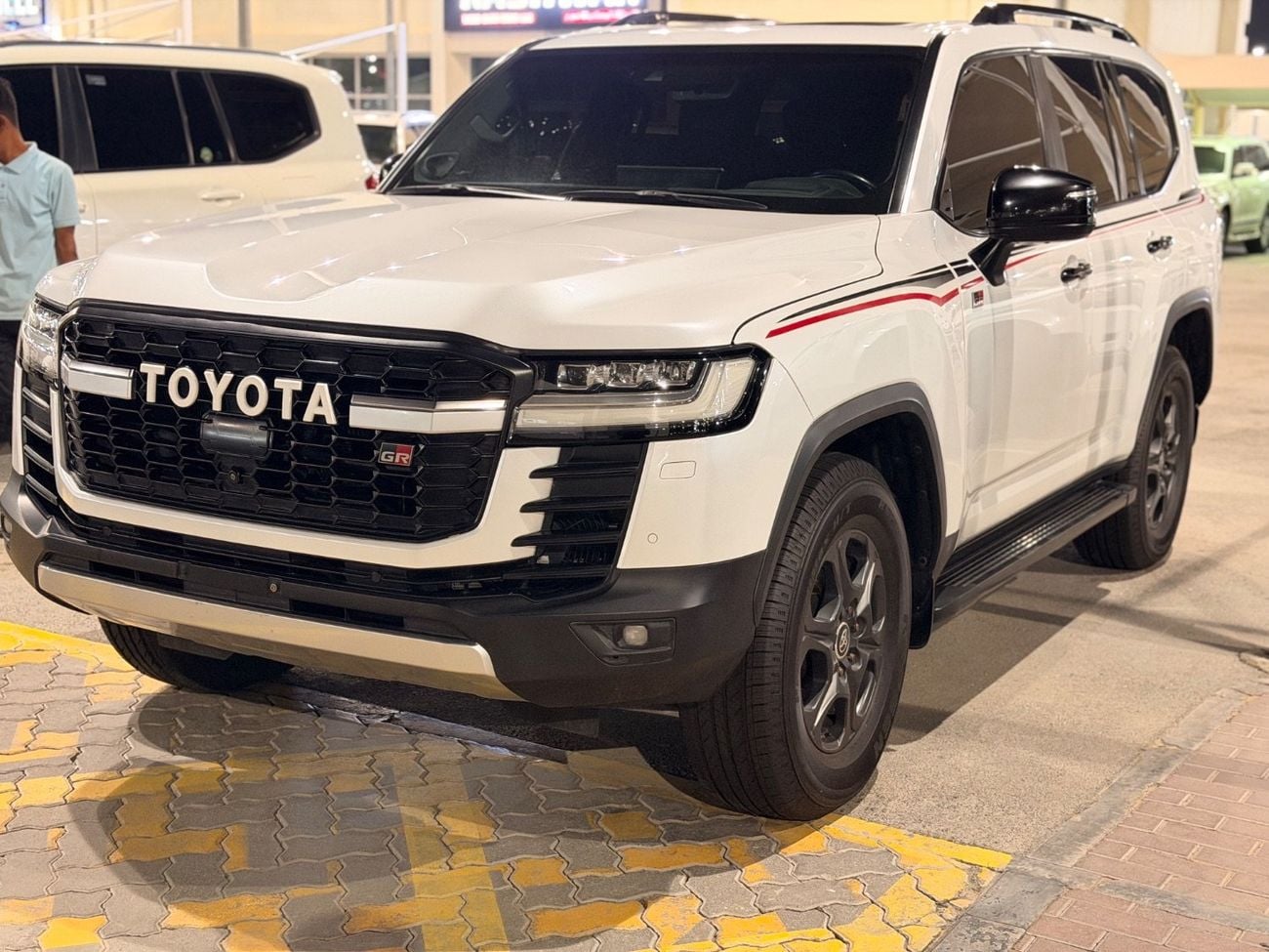 تويوتا لاند كروزر 3.5T GR-Sport
