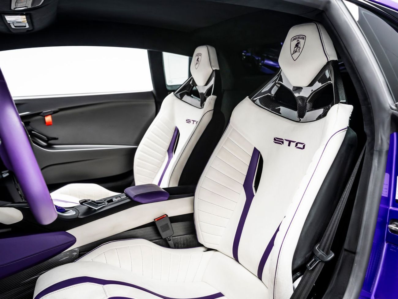 لامبورغيني هوراكان STO