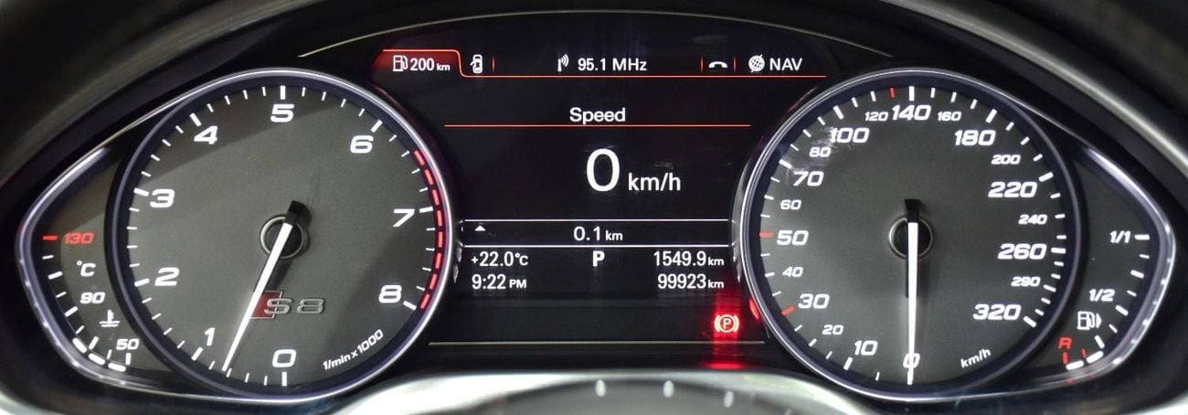 أودي S8 EXCELLENT DEAL for our Audi S8 TFSi ( 2013 Model ) in White Color Korean Specs