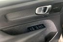 Volvo XC40 2.0 T4 190 FWD R-DESIGN AUTO | Guaranteed Warranty | 0 Down Payment