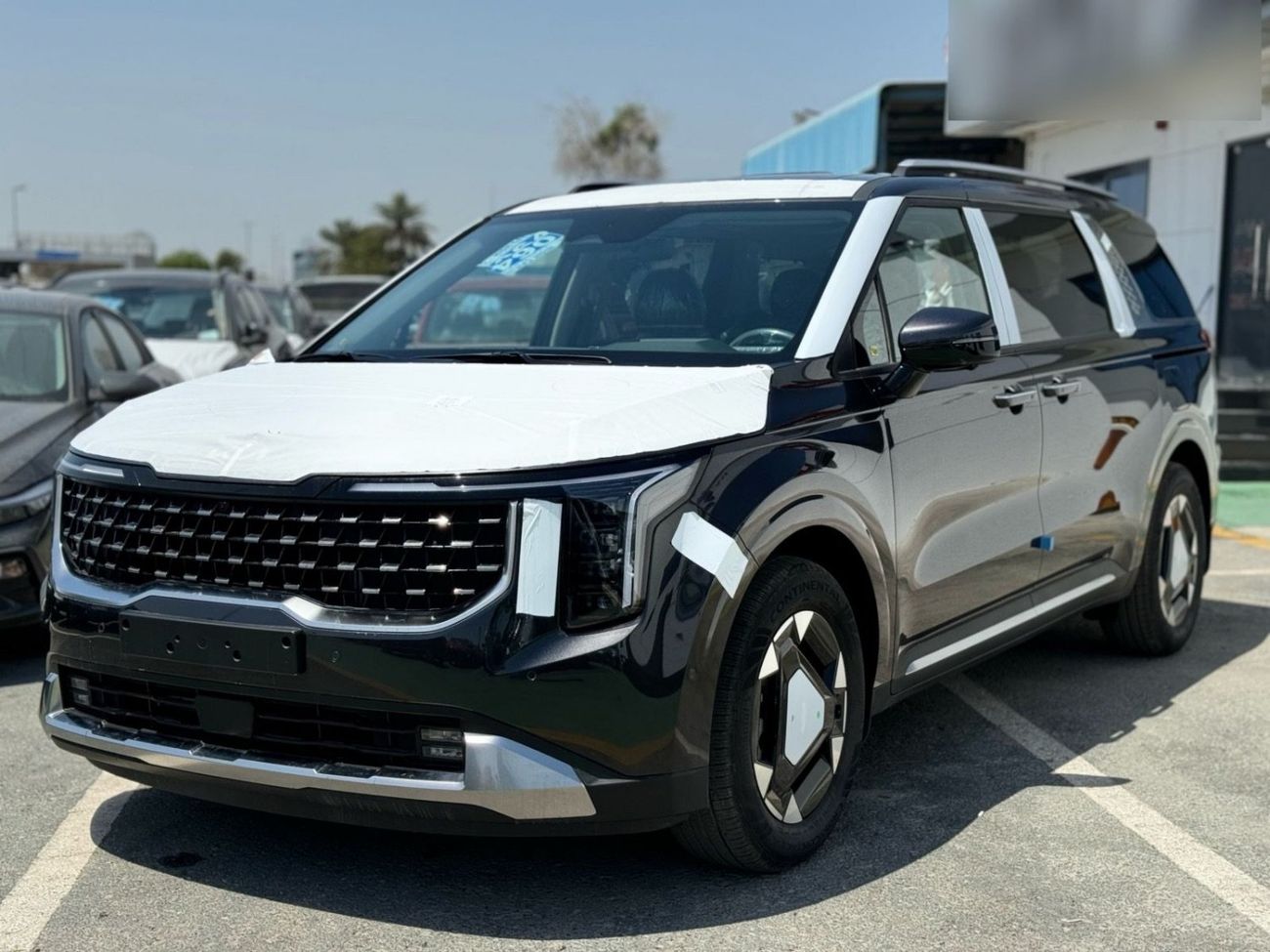 Kia Carnival   KIA CARNIVAL (HEV ) 1.6T - 2025 MODEL