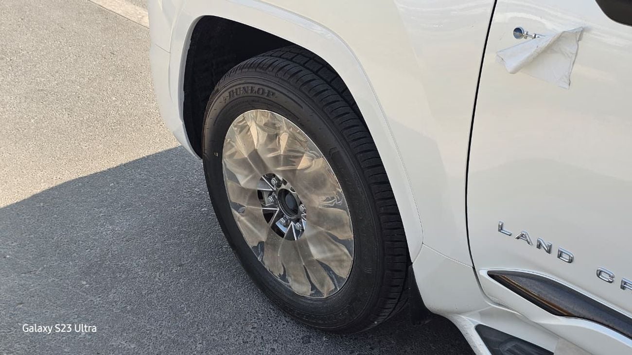 تويوتا لاند كروزر 3.5T VXR Hybrid