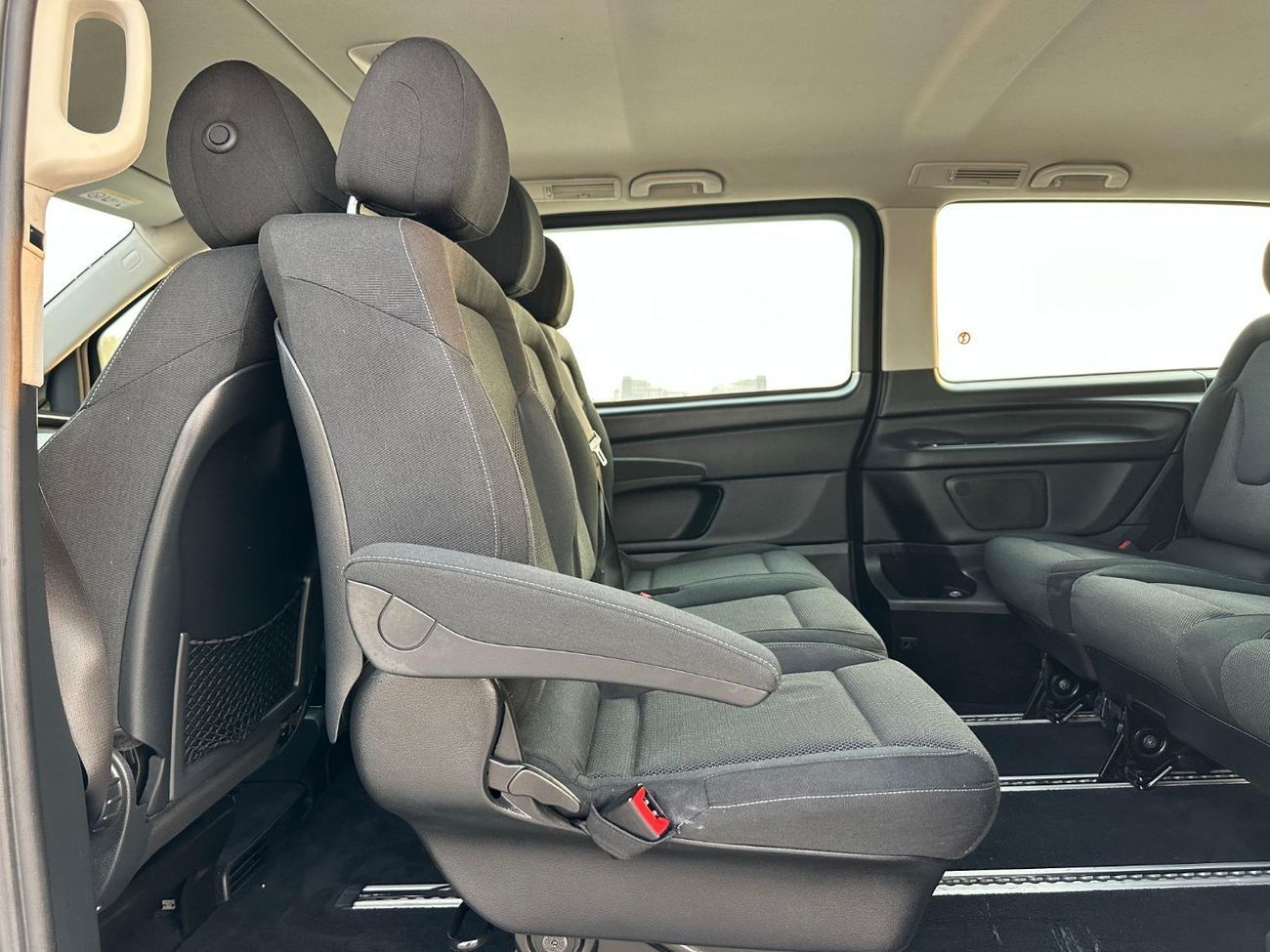 Mercedes-Benz V 250 MERCEDES V-250 2019 GCC BODU=Y KIT MAYBACH GOOD CONDITION INSIDE OUT SIDE