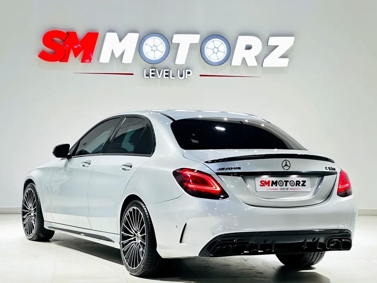 مرسيدس بنز C 200 AMG AVANTGARDE