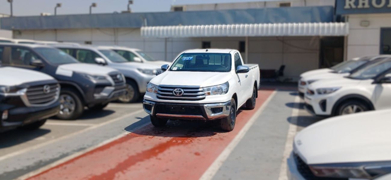 تويوتا هيلوكس Toyota Hilux 2.4L Diesel MT SC 4x2  2024YM