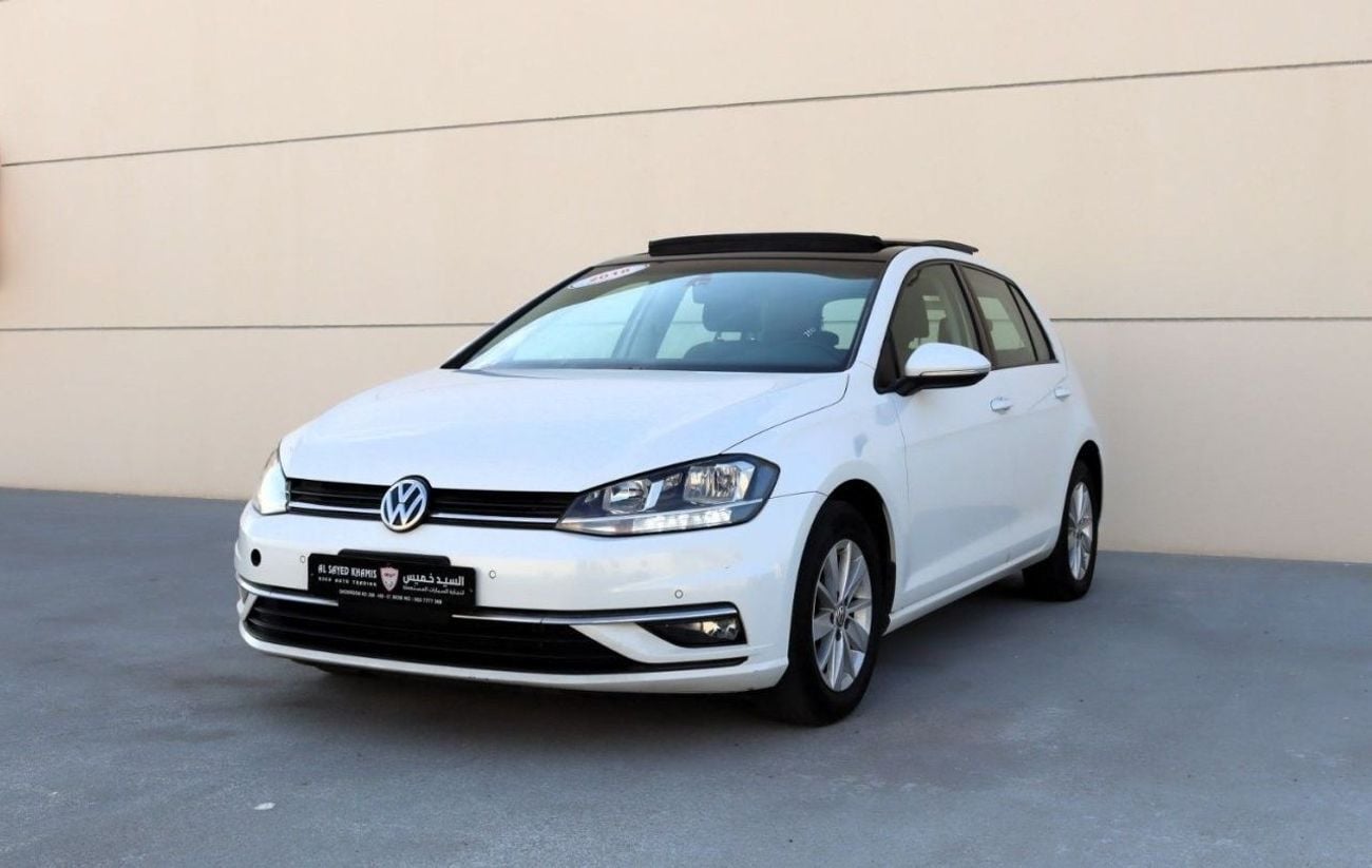 Volkswagen Golf Volkswagen Golf - 2018 - GCC - Accident-Free - 1.0L - 3(V) Excellent Condition Inside & out