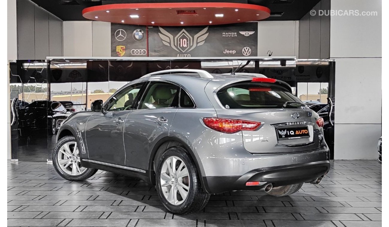 Infiniti QX70 Luxury AED 1,500 P.M | 2016 INFINITI QX70 TOURING 3.7 L  | GCC | FULLY LOADED | UNDER WARRANTY