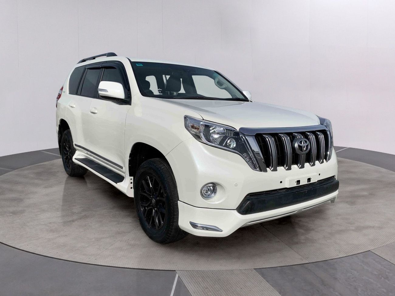 تويوتا برادو 4x4 Diesel Right Hand Drive (Export Only)