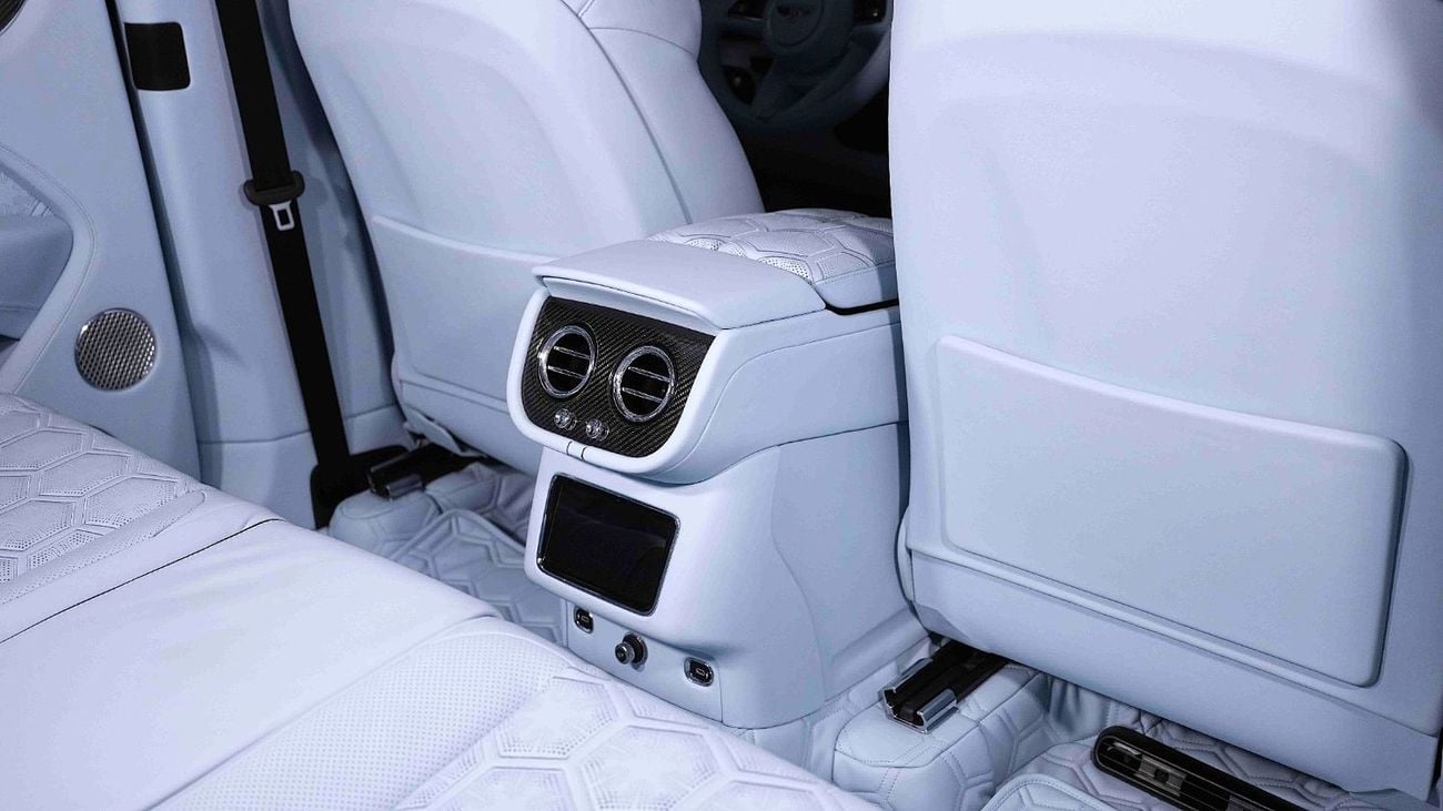 بنتلي بينتايجا S | LIMITED OFFER | ONYX CONCEPT | 1 OF 5 | LIMITED-EDITION | 3-YEAR WARRANTY AND SERVICE