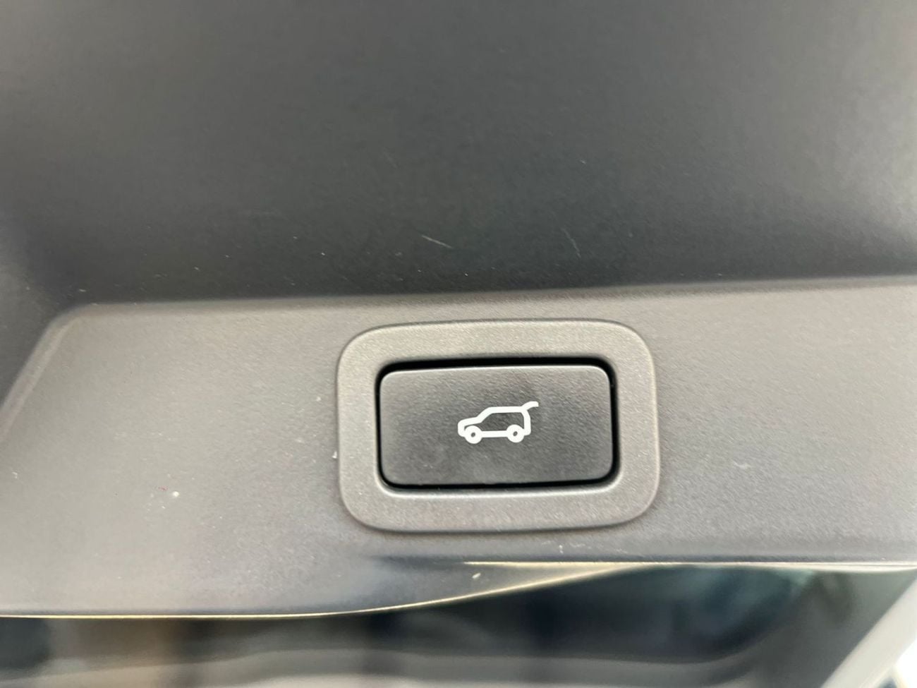 لاند روفر رينج روفر سبورت 2019 Land Rover - Range Rover Sport SVR 5.0L V8 AWD Panoramic- Clean Title - Full Option - Very Well