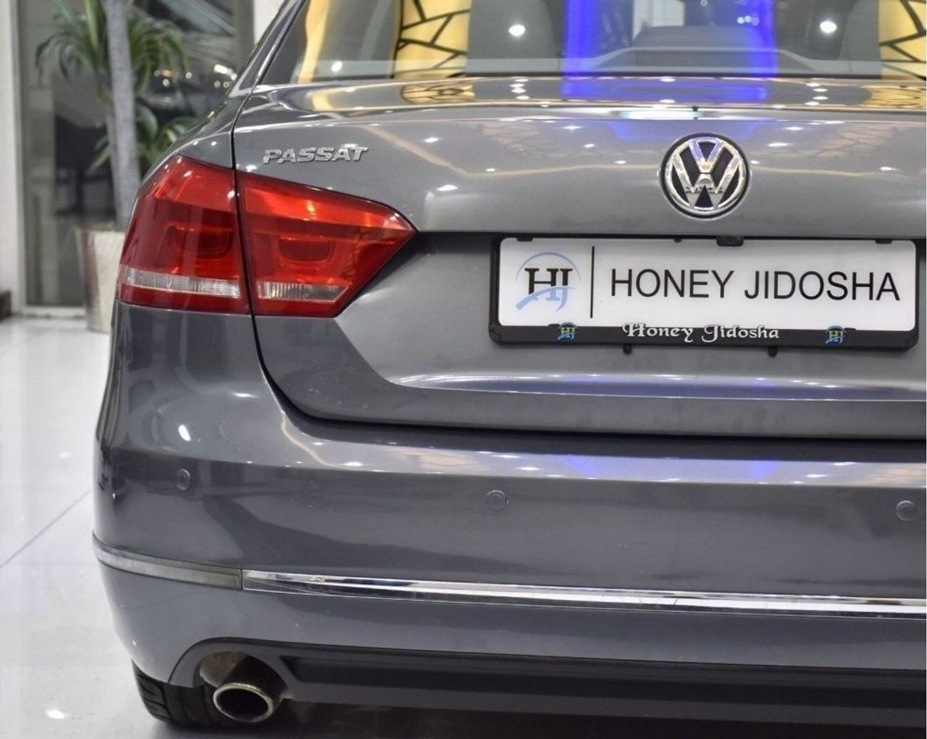 Volkswagen Passat EXCELLENT DEAL for our Volkswagen Passat ( 2013 Model ) in Silver / Grey Color GCC Specs