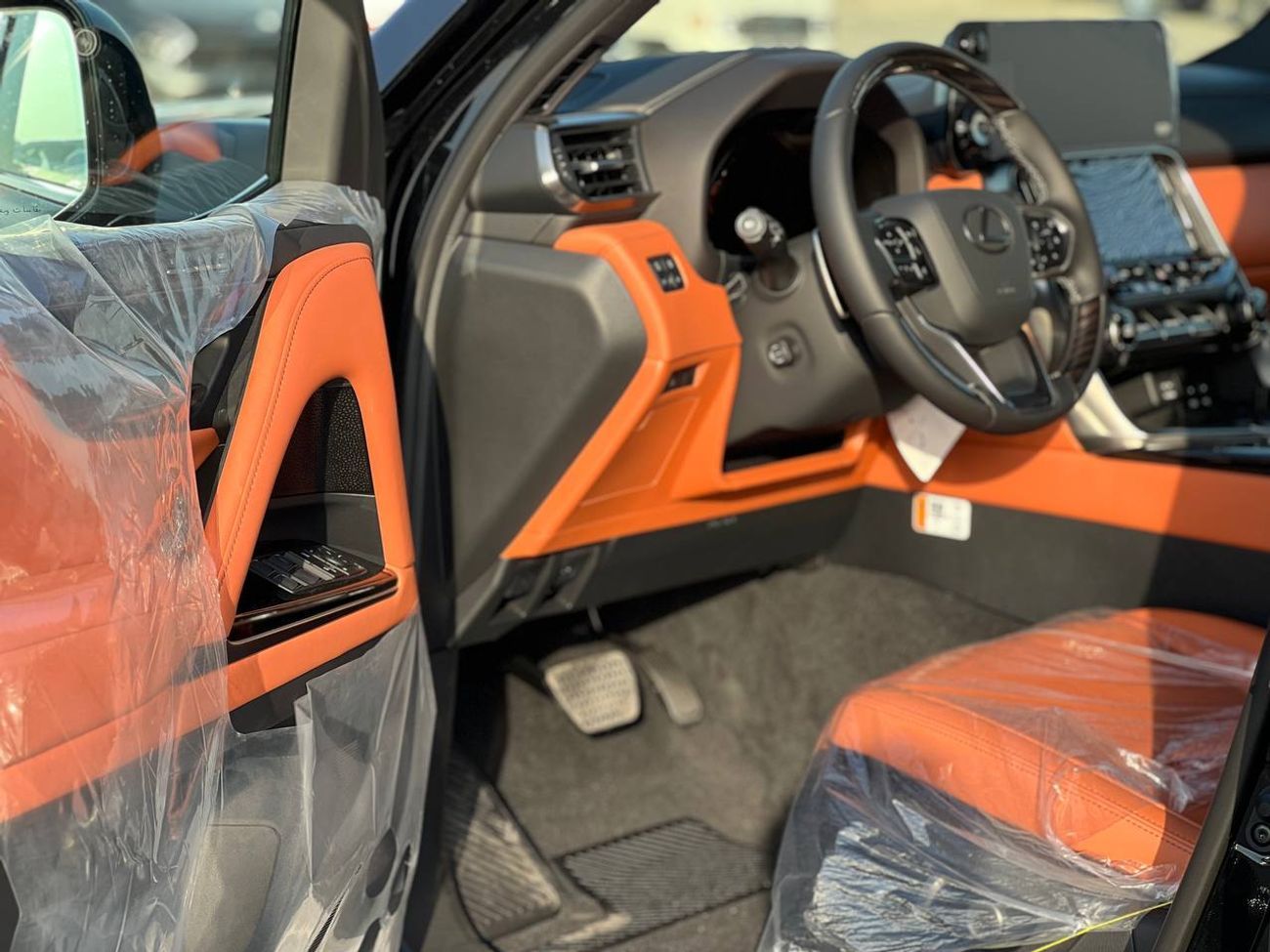 Lexus LX 700h VIP 3.5L HEV A/T // 2026 // FULL OPTION WITH VIP&COOLING&HEATED SEATS , MARK LEVINSON SOUND SYSTEM /