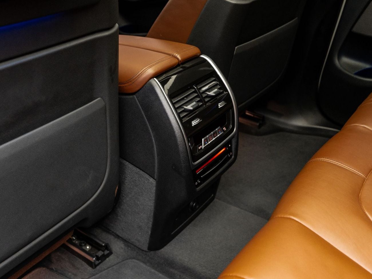 BMW X5 XDRIVE M50I SUMMER STARTS NOW | EXCLUSIVE DEAL BY BLACKLINE, BMW Warranty + Service Contract, GCC