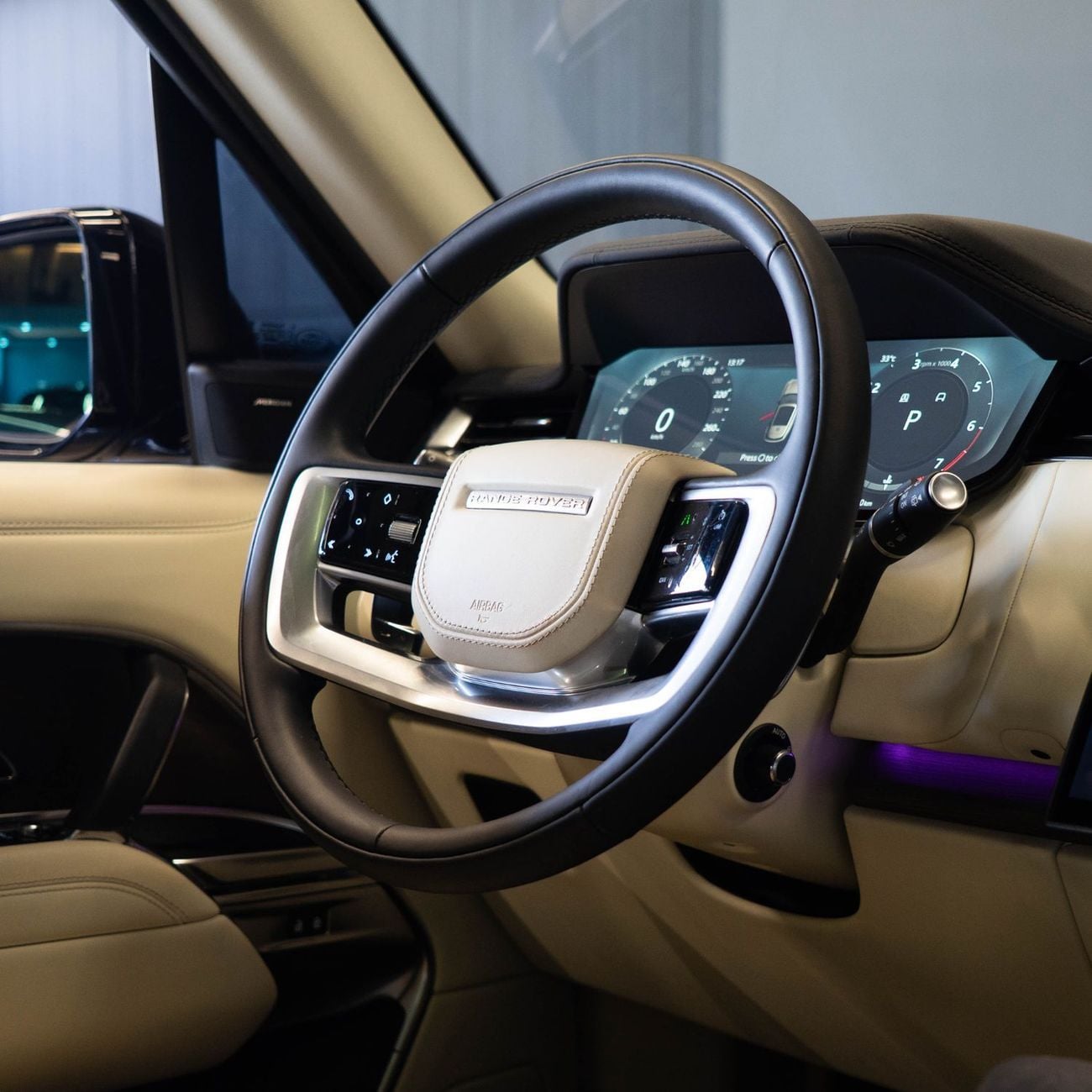 Land Rover Range Rover SE P400 AED 6,324 P.M • 0% Downpayment • Range Rover SE P400 • Agency Warranty