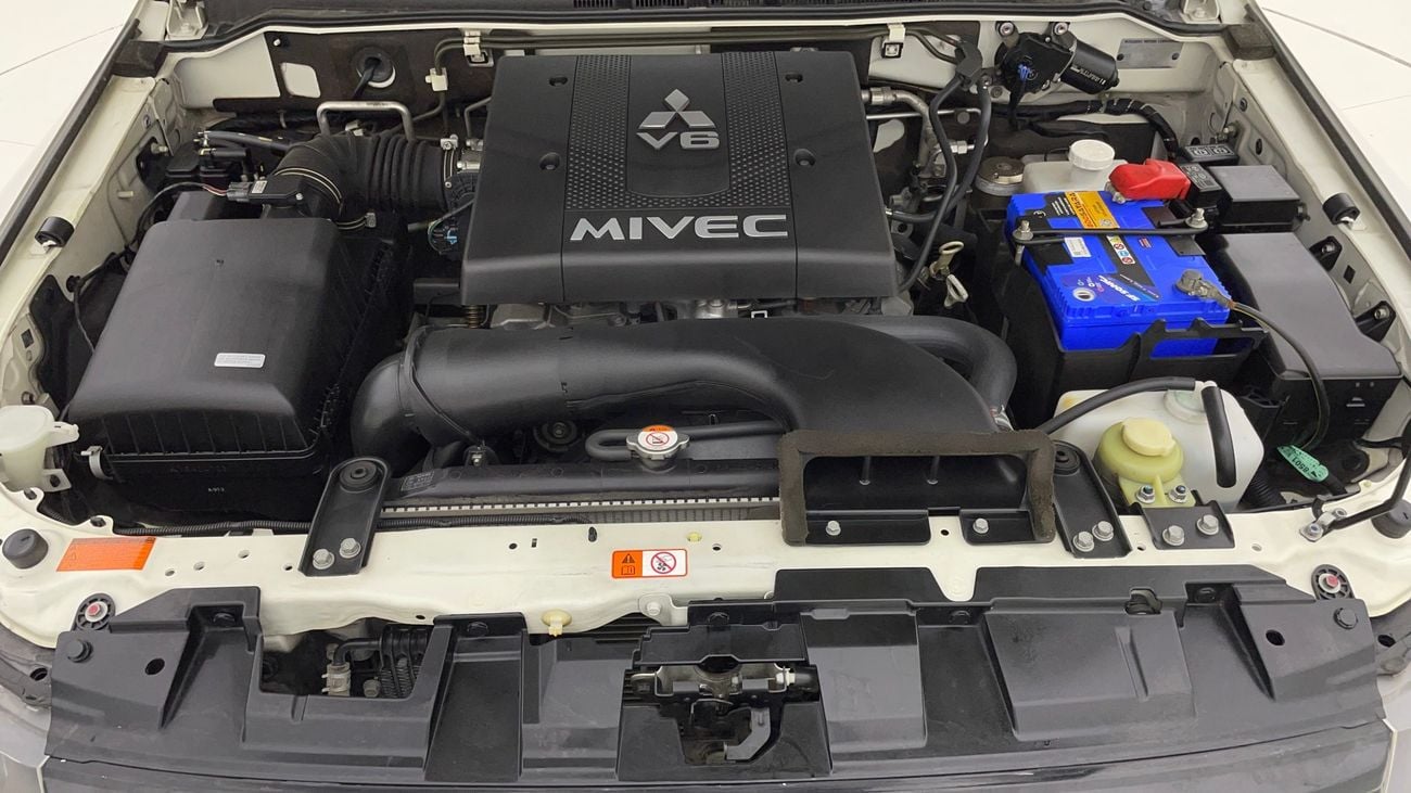 Mitsubishi Pajero GLS H/L SIGNATURE EDITION 3.8 | Zero Down Payment | Home Test Drive