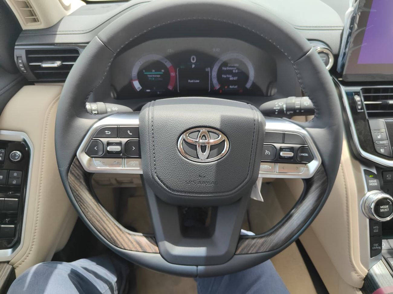 Toyota Land Cruiser 2025 Toyota Land Cruiser LC300 VXR (Full-Option without Radar) 3.3L V6 TW Twin Turbo Diesel A/T 4WD