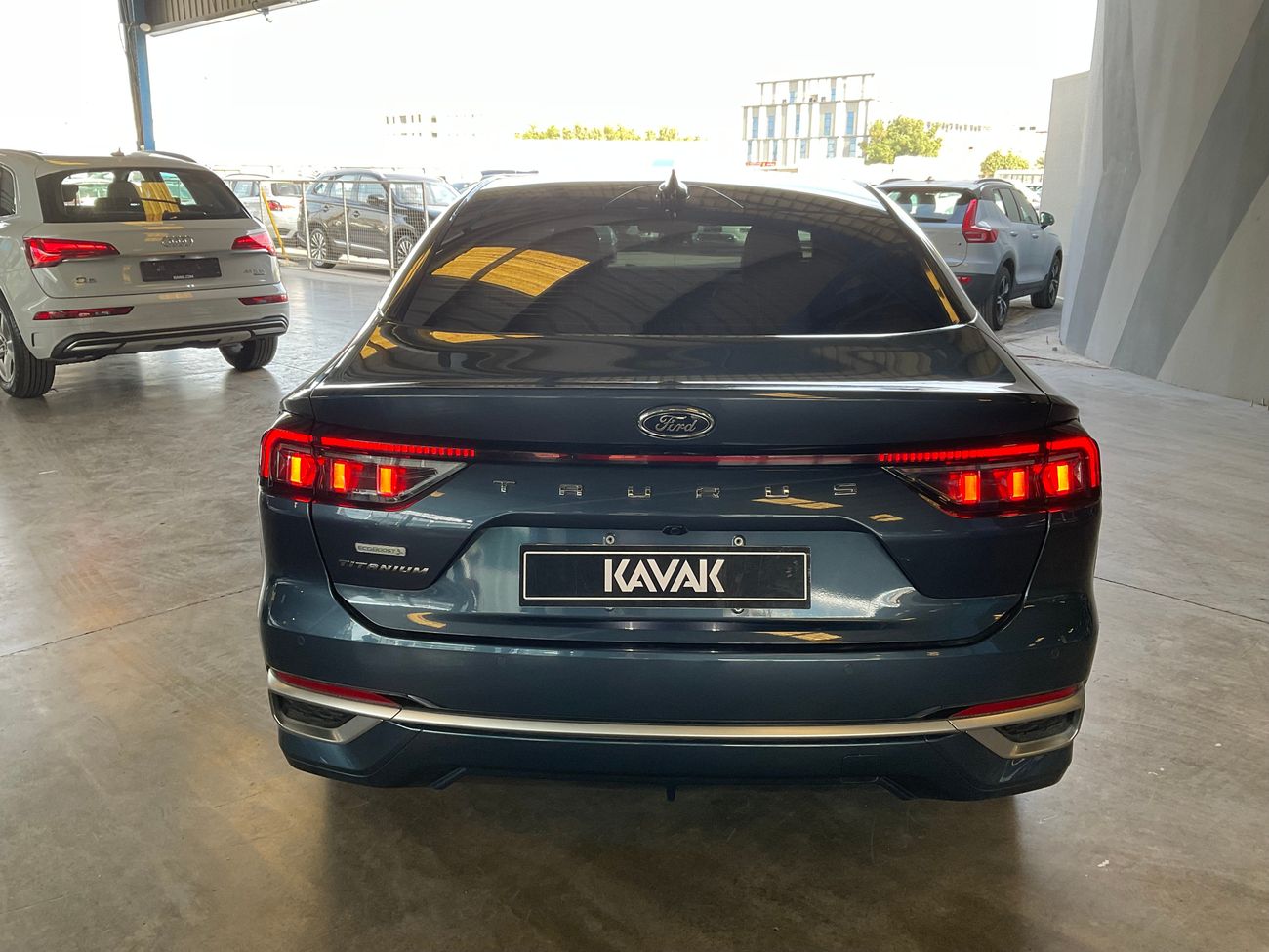 فورد توروس Titanium | شامل الضمان | 0 ﺪﻔﻋﺓ ﺃﻮﻟﻯ