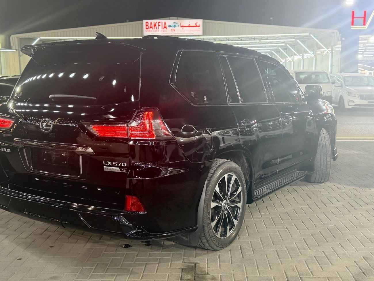 Lexus LX570 Platinum 5.7L