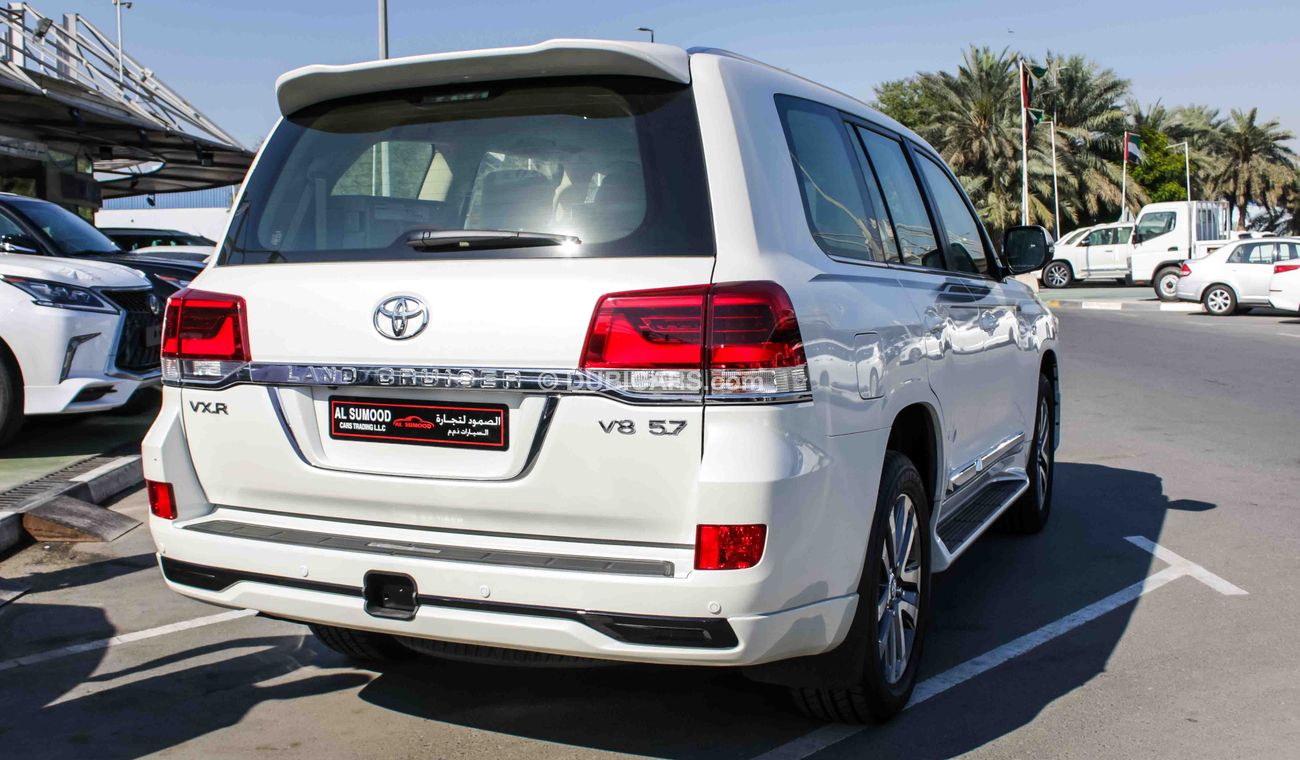 Toyota Land Cruiser VXR 5.7L V8