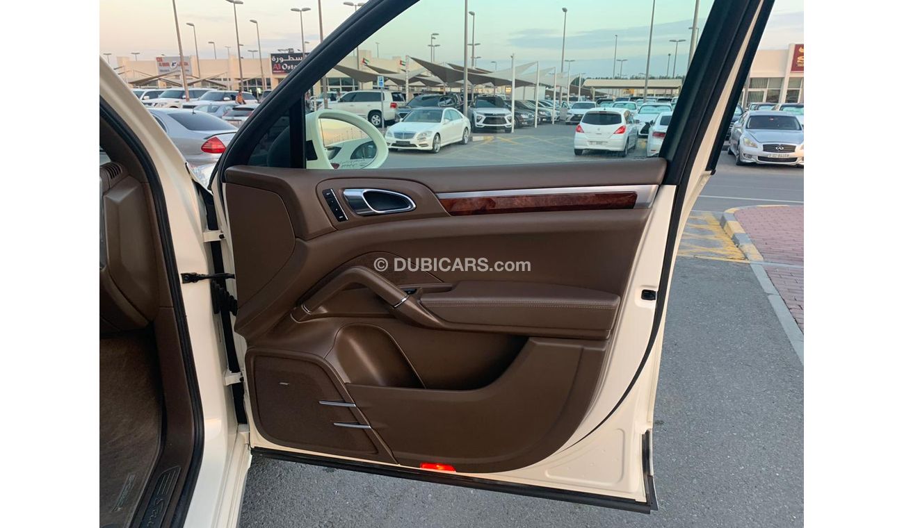 Porsche Cayenne Porsche Cayenne S_Gcc_2011_Excellent_Condition _Full option