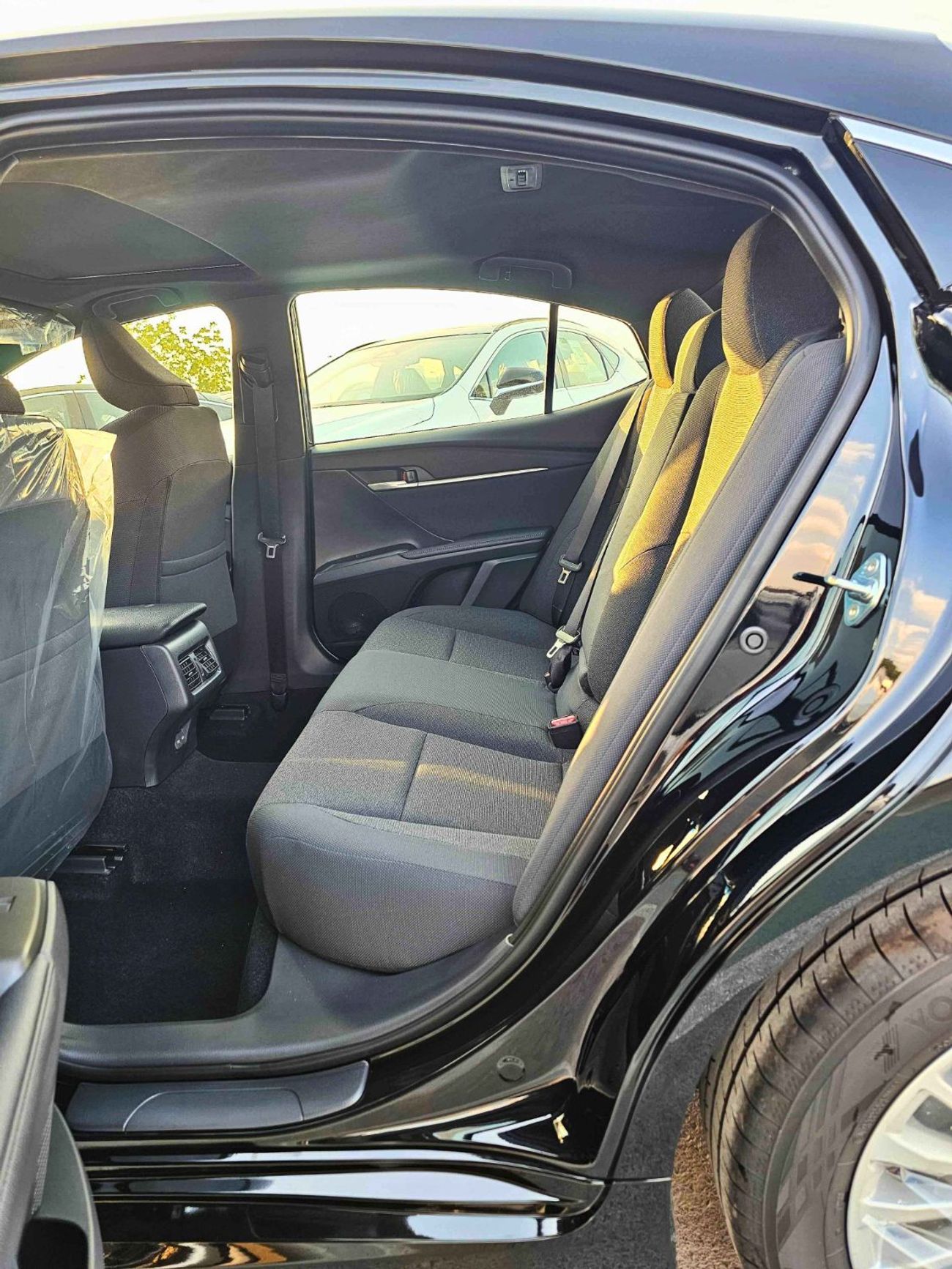 Toyota Camry LE / 2.5L V4 PETROL / DRIVER POWER SEAT / SUNROOF (CODE # LE)