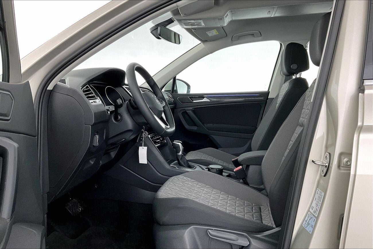 Volkswagen Tiguan Life| 1 year free warranty | Flood Free