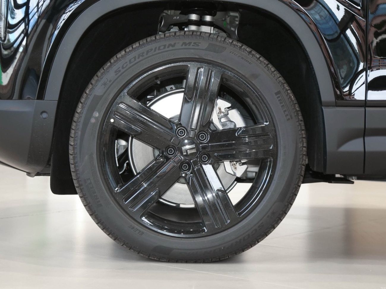 روكس 01 ROX01 2025 – Long Range, 6-Seater VIP Edition kitchen