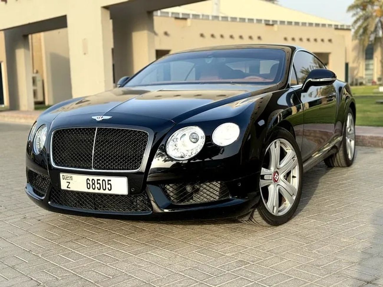 بنتلي كونتيننتال جي تي V8