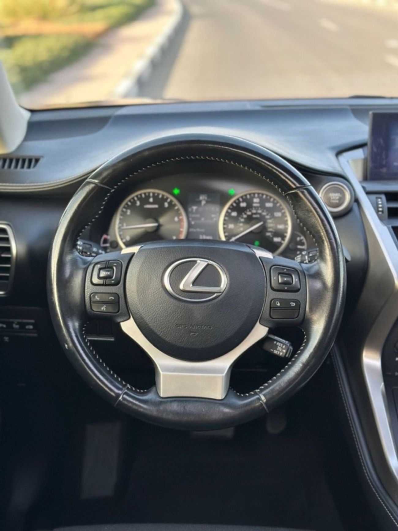 Lexus NX200t Premier 2.0L 4WD sunroof Full Option