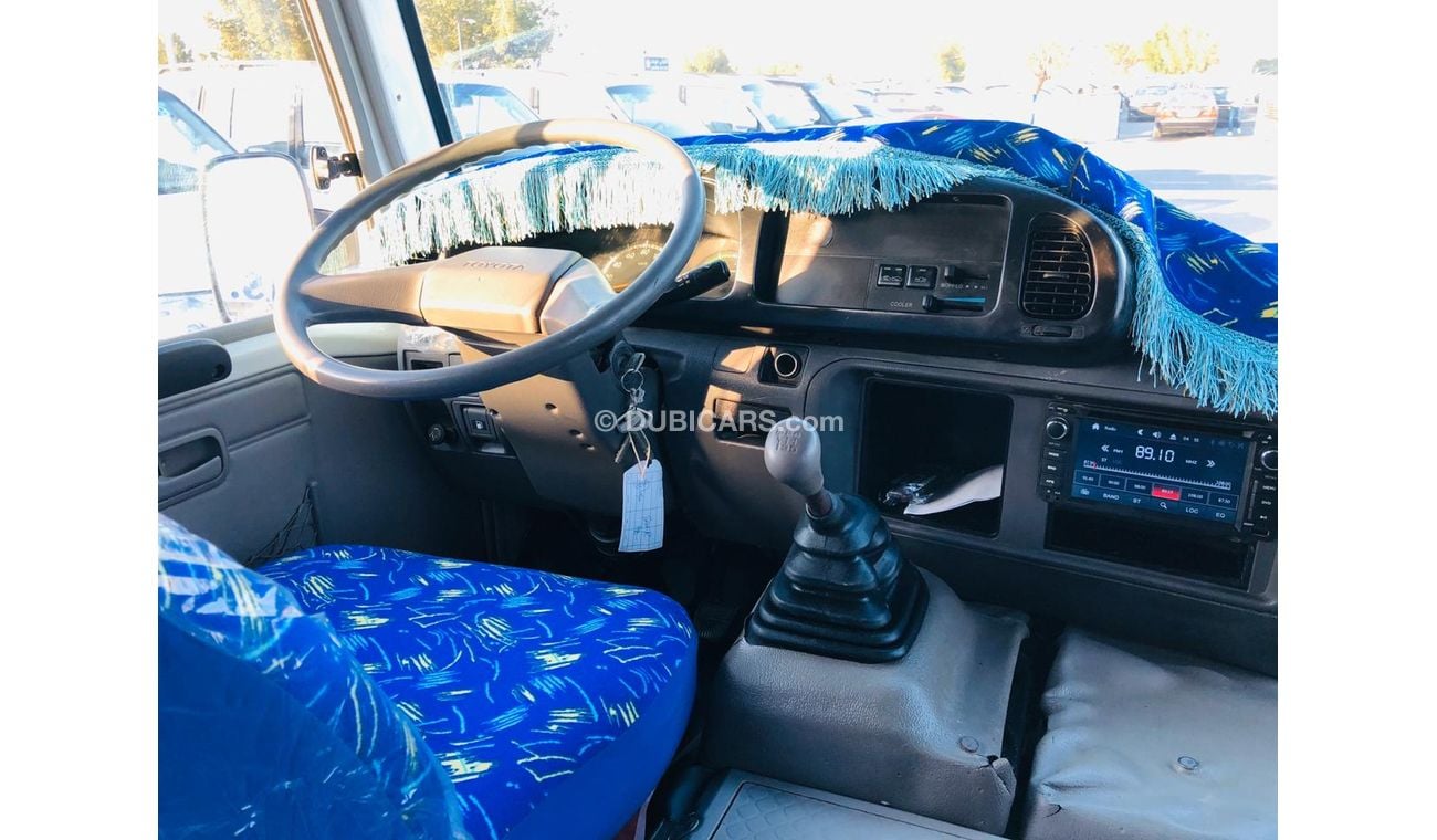 Toyota Coaster 30 SEATER------4.2L-DIESEL------LIKE BRAND NEW-DVD-REAR CAMERA-----ESPECIALMENTE PARA ANGOLA