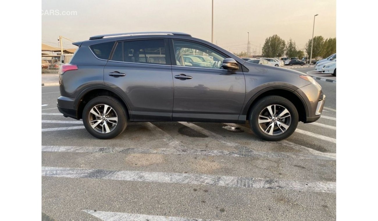 Toyota RAV4 2018 TOYOTA RAV 4 XLE / FULL OPTION