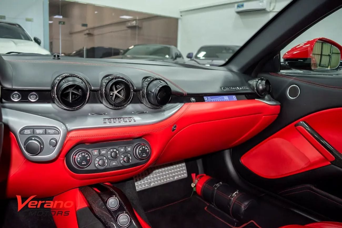 فيراري F12 بيرلينيتا GCC | Carbon Package | Full Service History | Clean Car