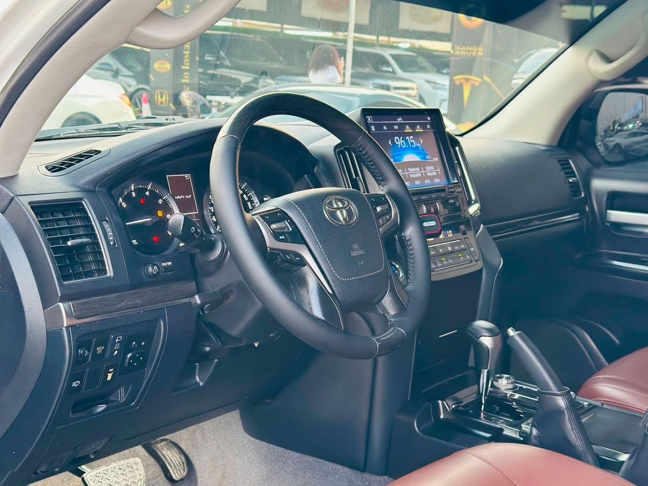 تويوتا لاند كروزر VXR