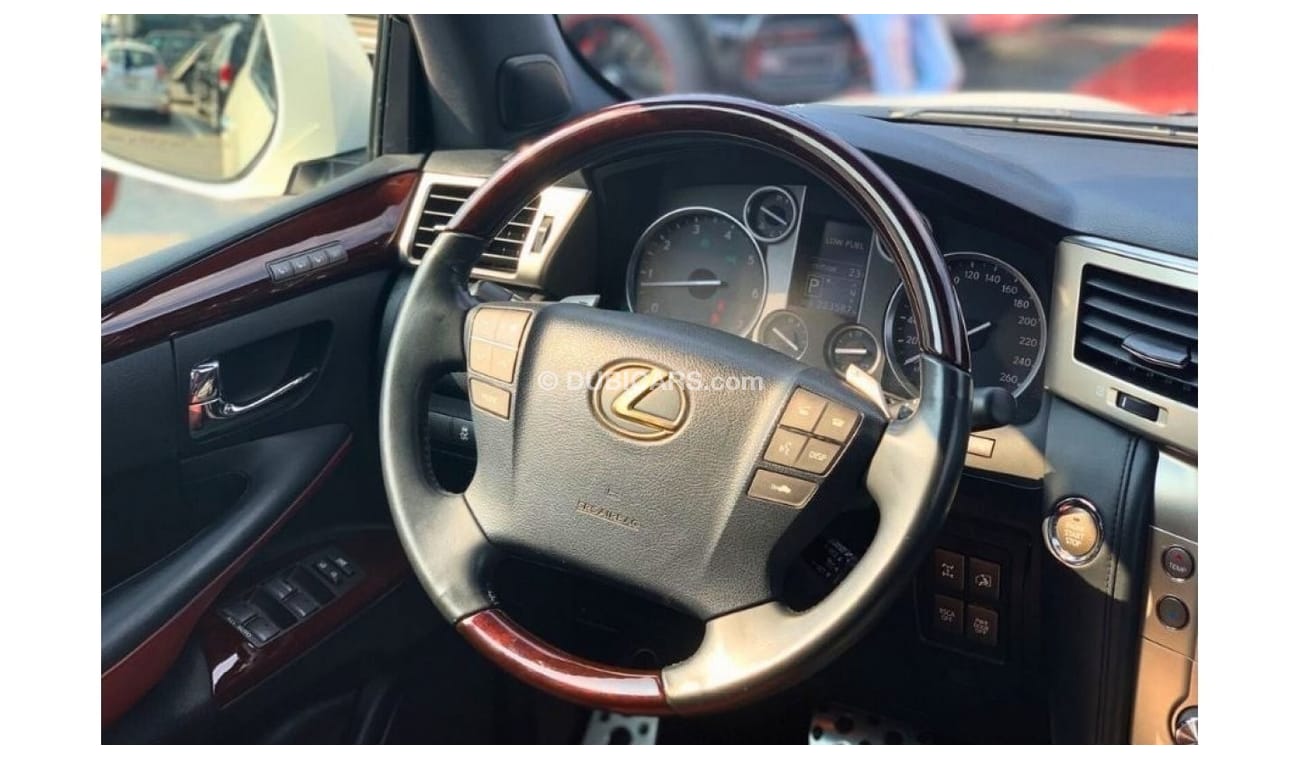 لكزس LX 570 سبورت بلاتينوم