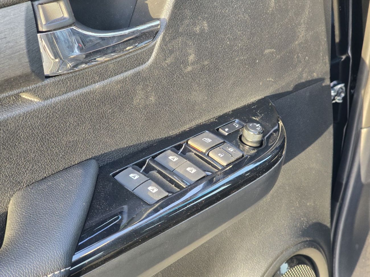 تويوتا هيلوكس 2025 Toyota Hilux 4.0L AT Adventure Full option