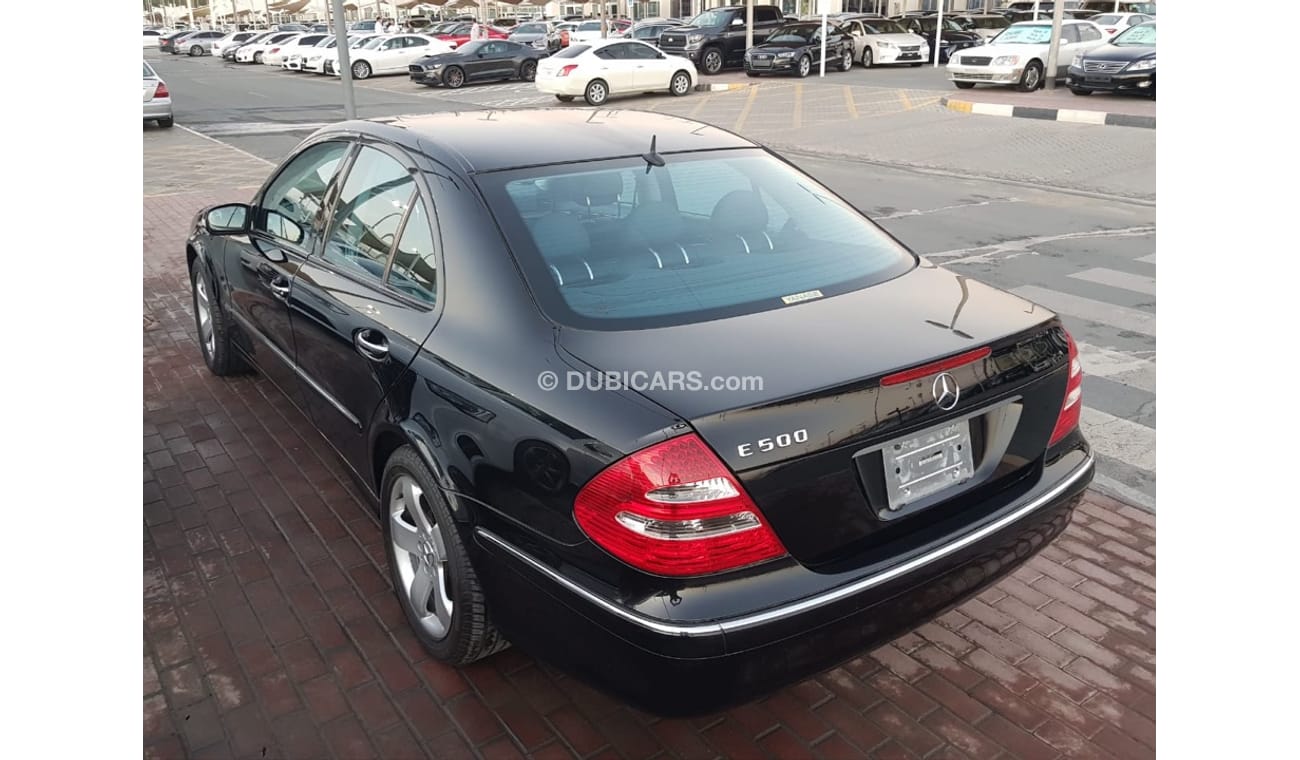 مرسيدس بنز E 500 موديل 2005وارد اليابان السياره حاله ممتازه جدا فل اوبشن فتحه وجلد وتحكم كهربي كامل ومتبت سرعه ونفيجش