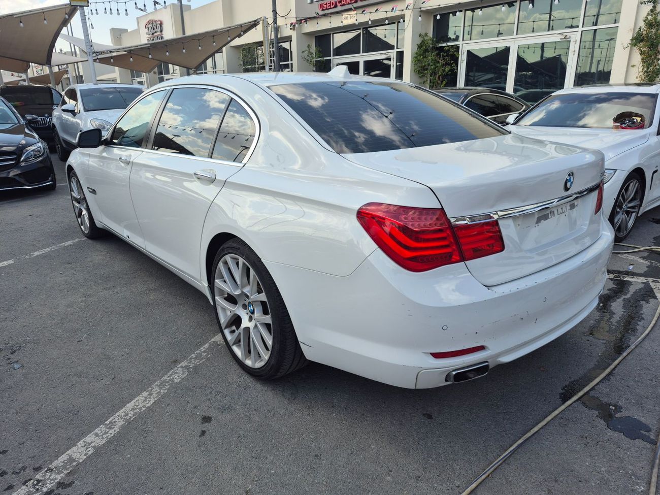 بي أم دبليو 750i