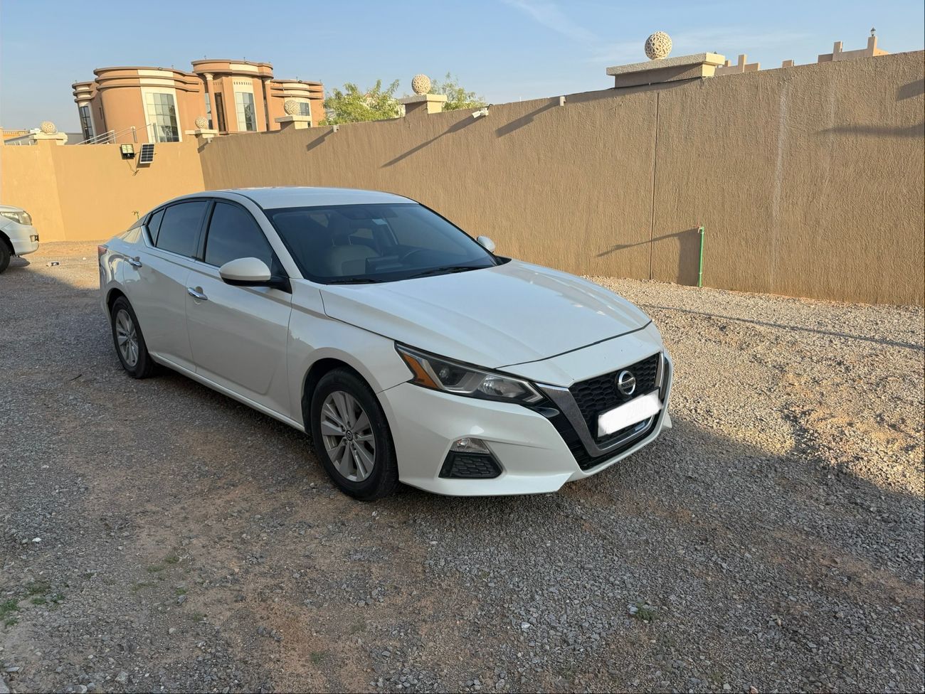 نيسان ألتيما